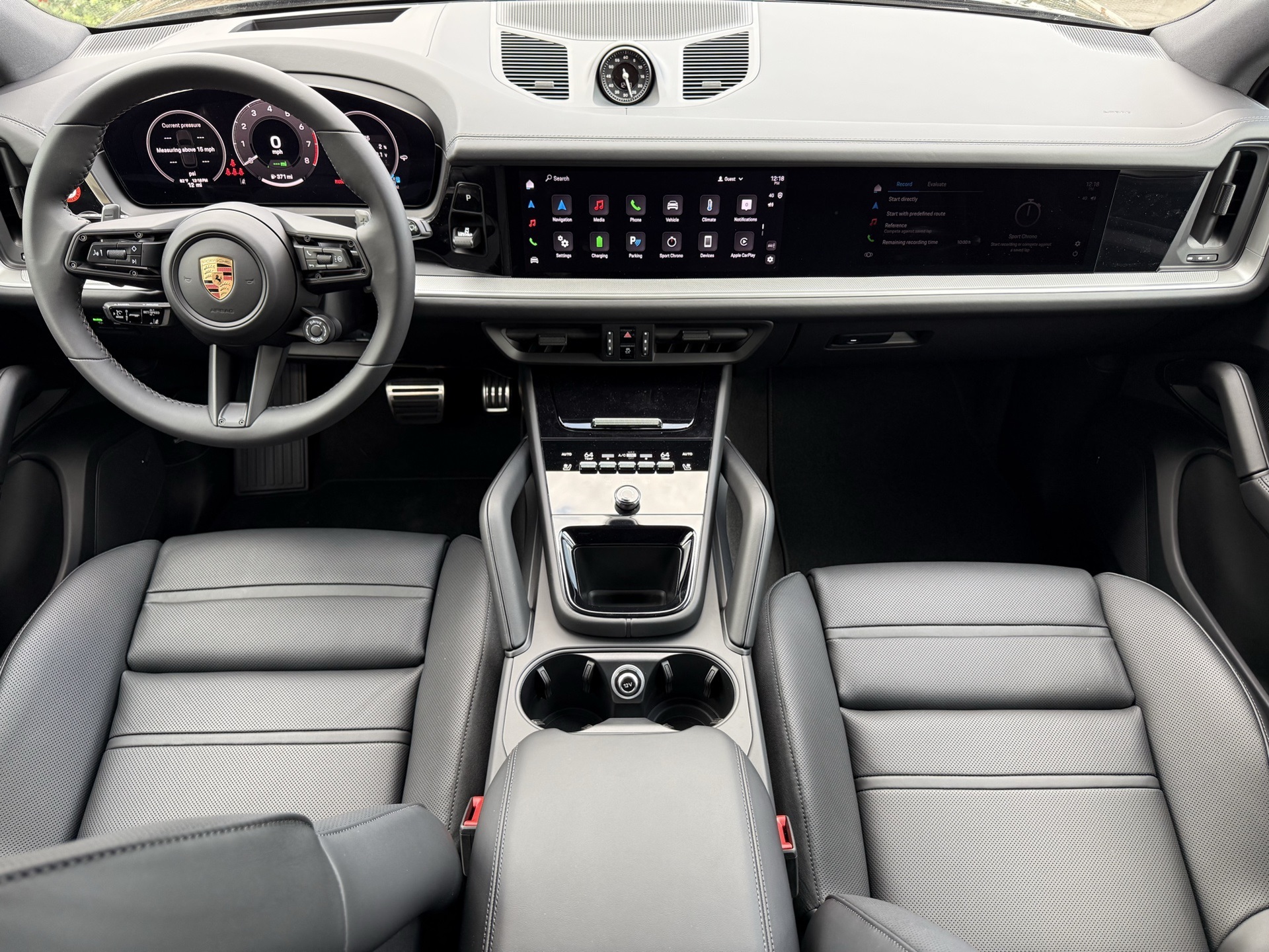 2025 Porsche Cayenne E-Hybrid S photo 12
