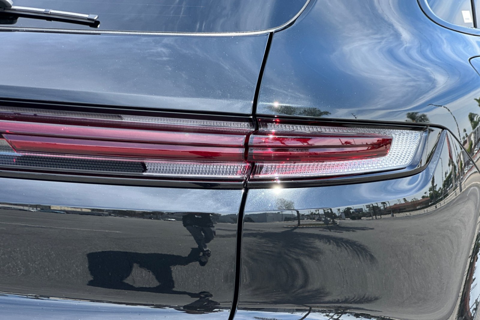 2026 Porsche Cayenne E-Hybrid photo 6