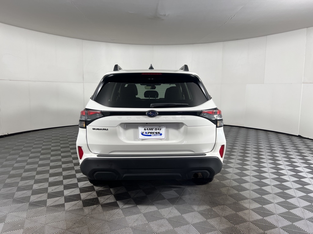 2025 Subaru Forester Premium Base photo 2