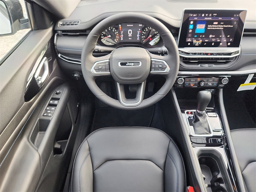 2025 Jeep Compass Limited photo 3