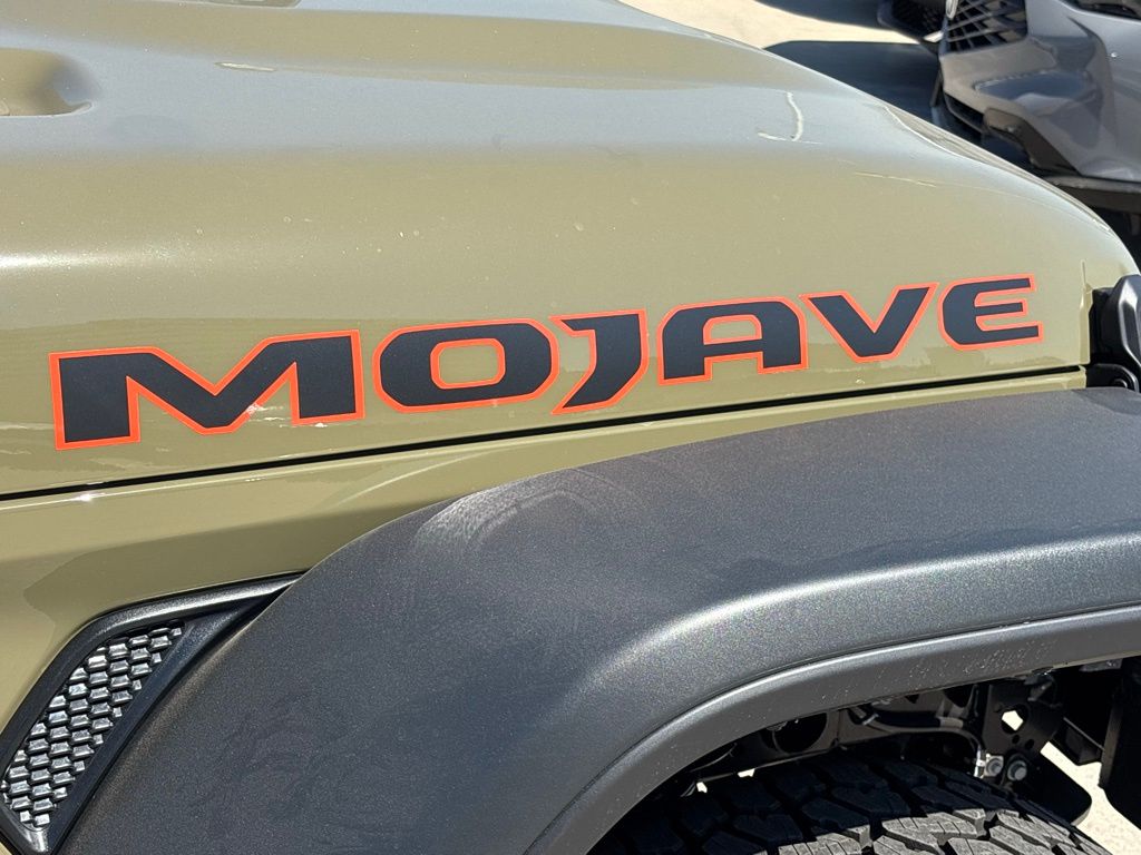 2025 Jeep Gladiator Mojave photo 7