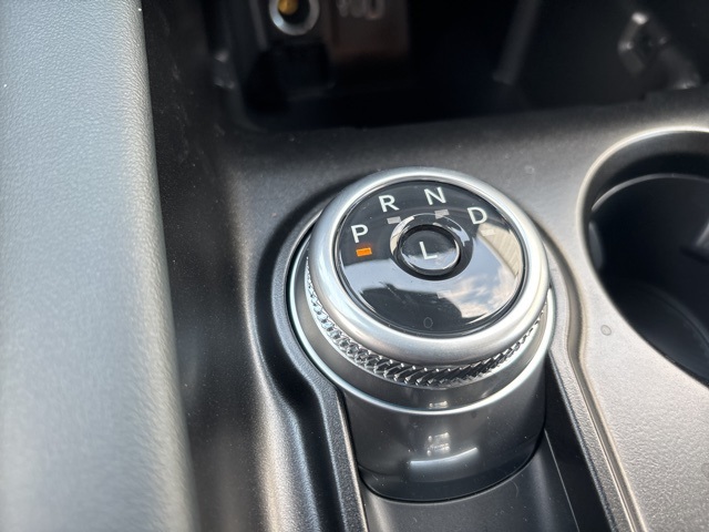 2025 Ford Explorer ST-Line photo 26