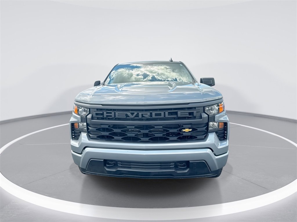2026 Chevrolet Silverado 1500 Custom photo 3