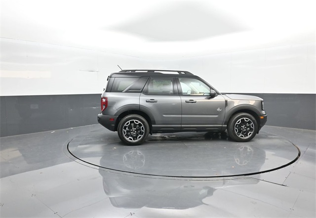 2025 Ford Bronco Sport Outer Banks photo 2