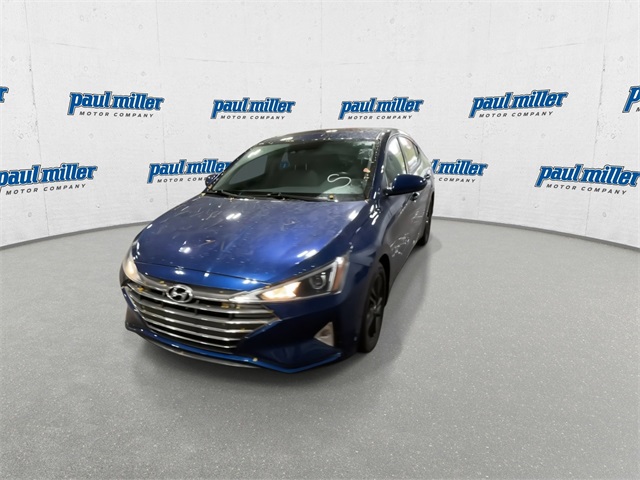 2020 Hyundai Elantra Value Edition photo 3