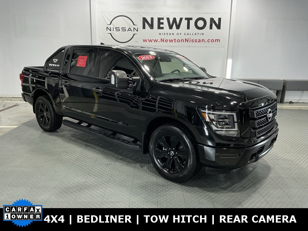 2023 Nissan Titan SV's photo