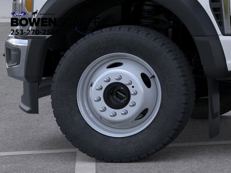 2025 Ford F-550 photo 18