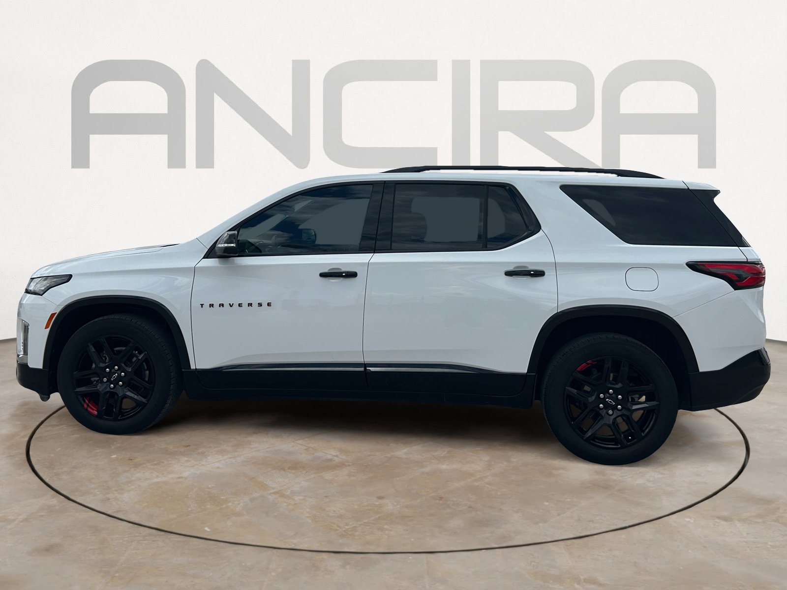 2023 Chevrolet Traverse Premier photo 2