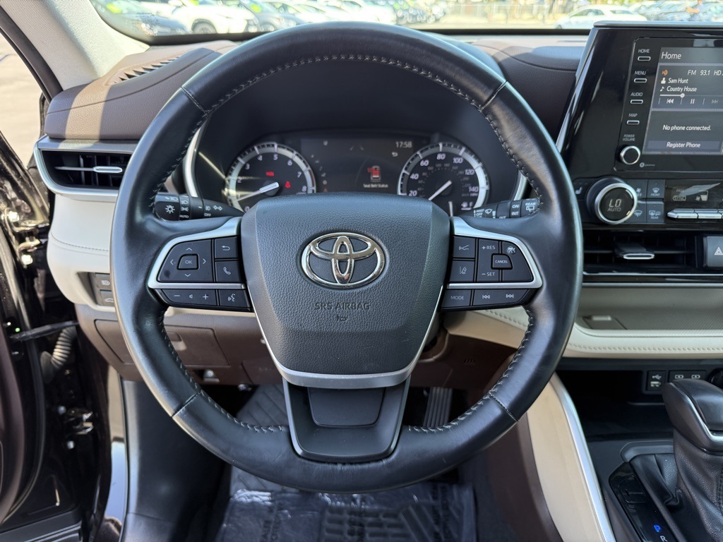 2022 Toyota Highlander XLE photo 21