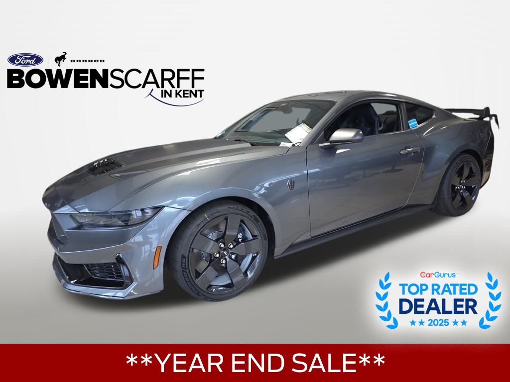 2025 Ford Mustang Dark Horse's photo