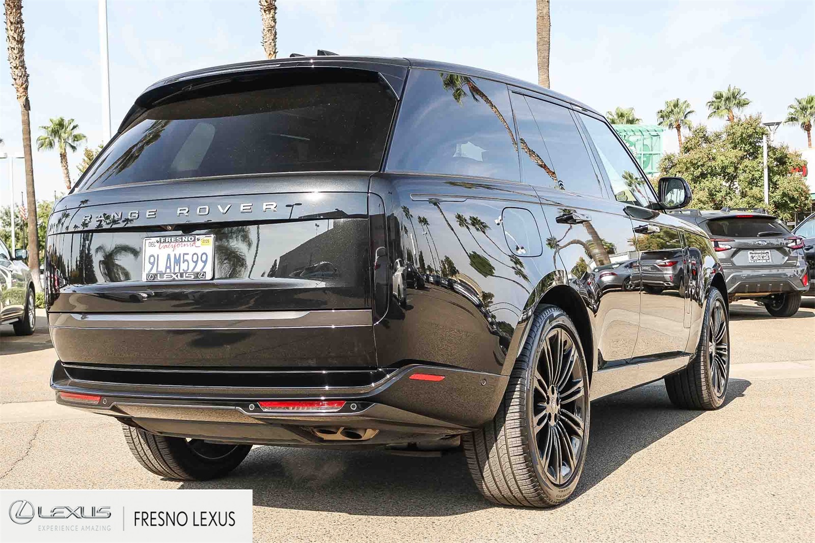 2024 Land Rover Range Rover SE photo 6