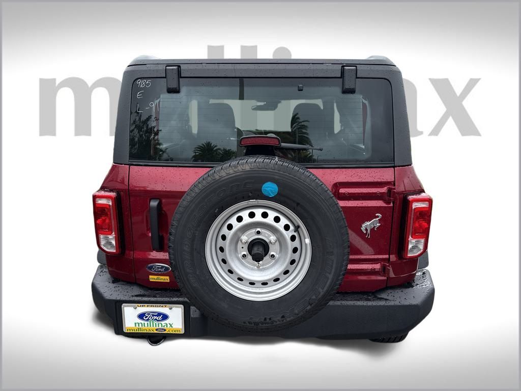 2025 Ford Bronco Base photo 29