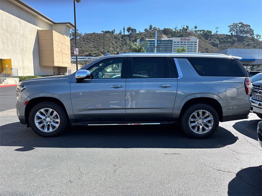 2023 Chevrolet Suburban Premier photo 4
