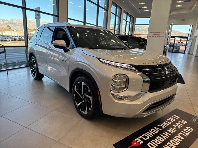 2025 Mitsubishi Outlander Plug-In Hybrid SEL