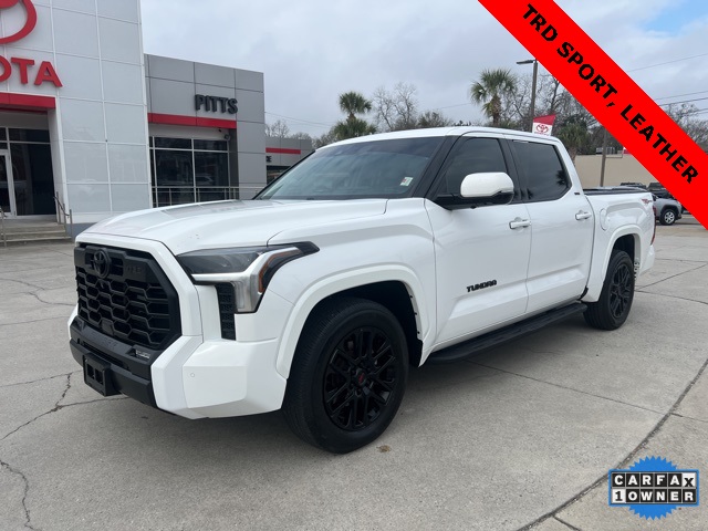 2022 Toyota Tundra SR5's photo