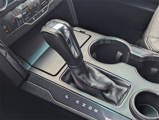 2016 Ford Explorer XLT photo 22