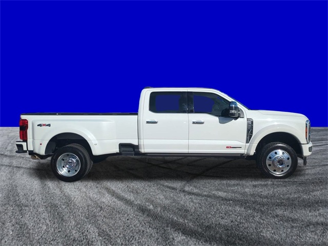 2024 Ford F-450 Platinum photo 3