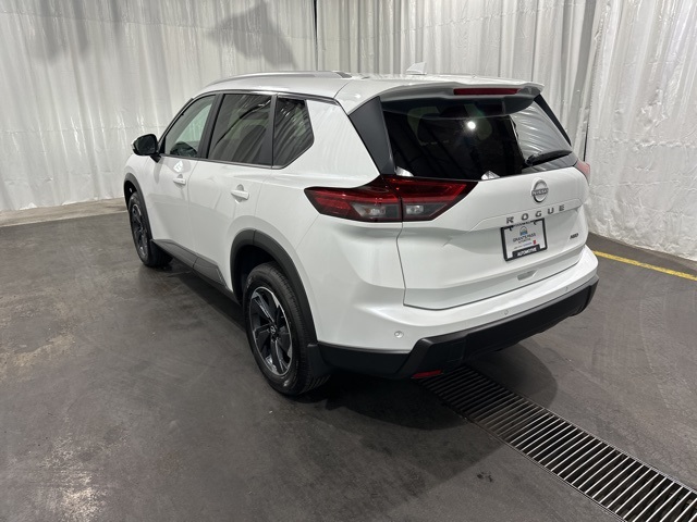 2026 Nissan Rogue SV photo 4