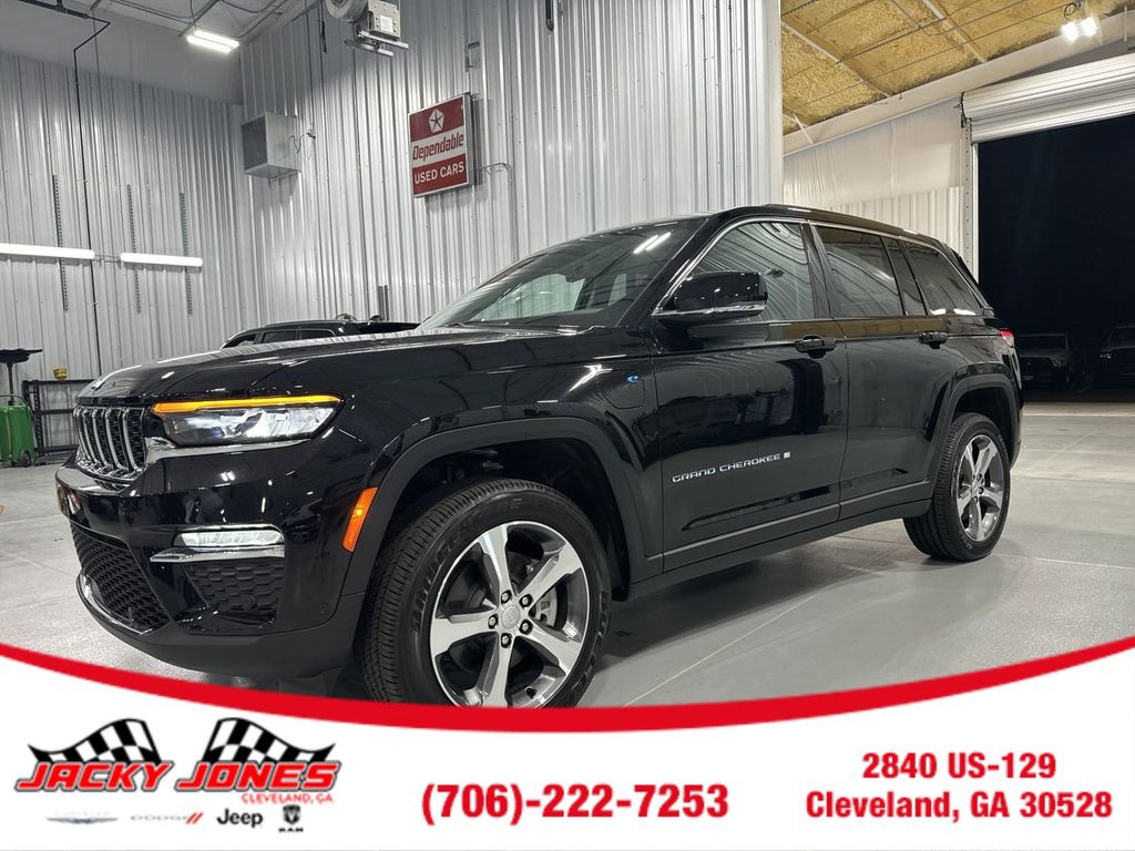 2024 Jeep Grand Cherokee 4xe's photo