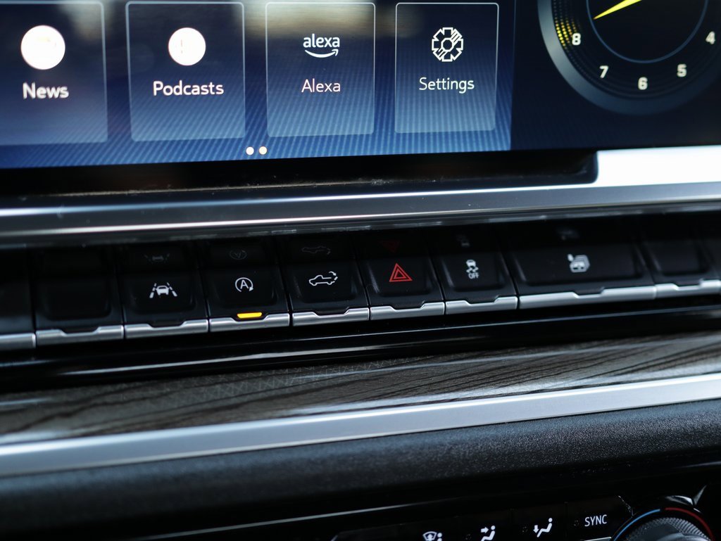 2022 Chevrolet Silverado LT photo 16