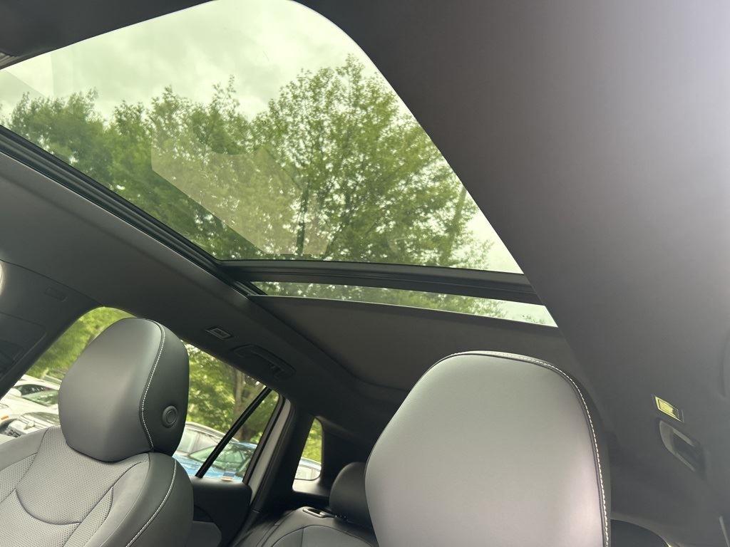 2025 Volkswagen Tiguan SE R-Line Black photo 16