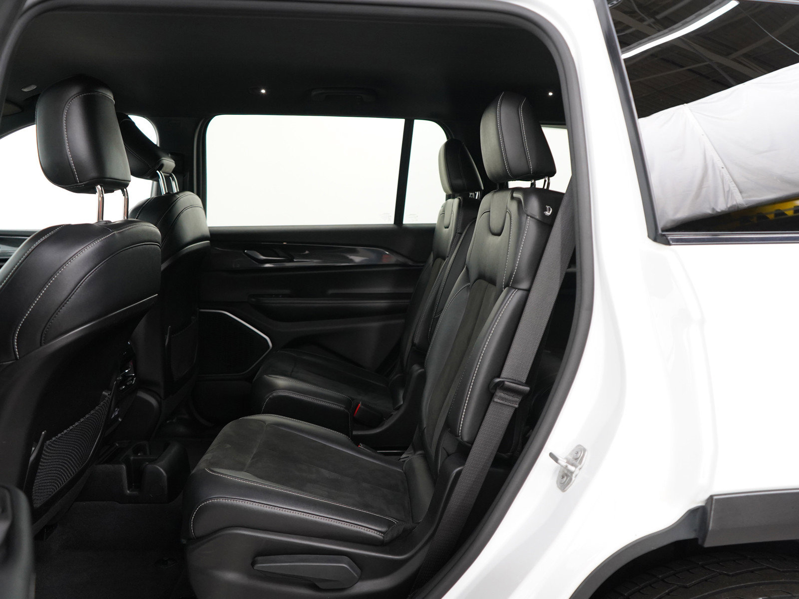 2022 Jeep Grand Cherokee Altitude photo 19