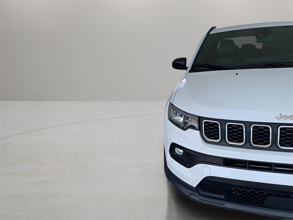 2024 Jeep Compass Latitude photo 4