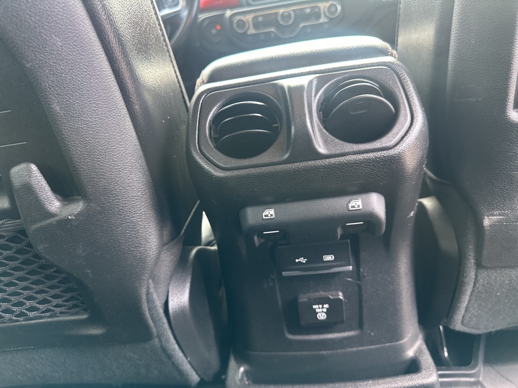 2020 Jeep Wrangler Unlimited Rubicon photo 14