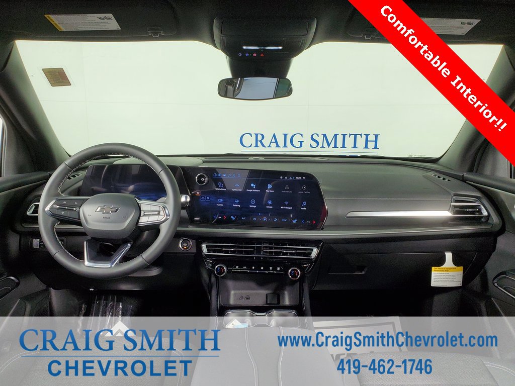 2026 Chevrolet Traverse photo 2