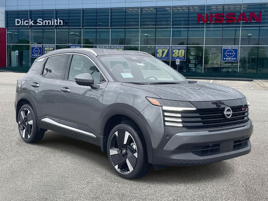 2025 Nissan Kicks SR's photo