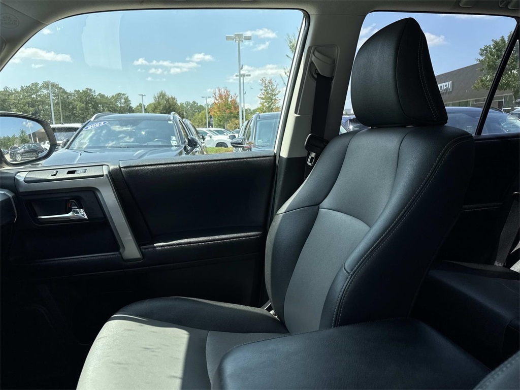 2019 Toyota 4Runner SR5 Premium photo 14