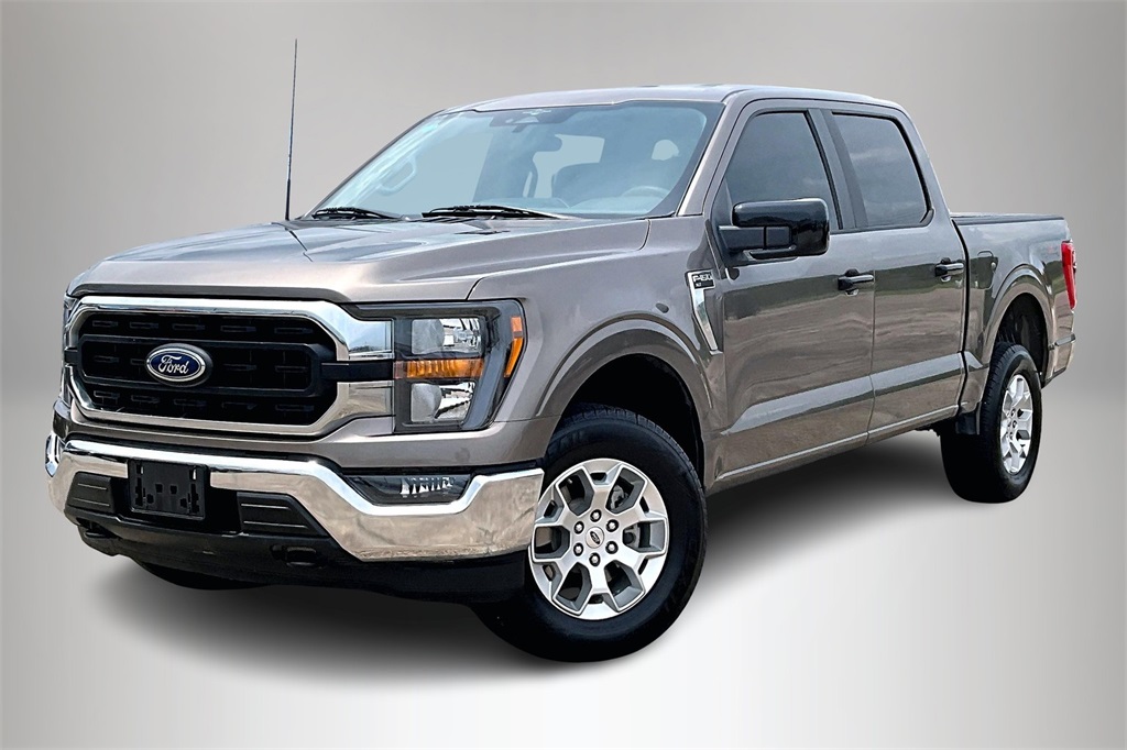2023 Ford F-150 XLT photo 2