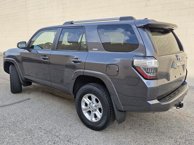 2022 Toyota 4Runner SR5 photo 3