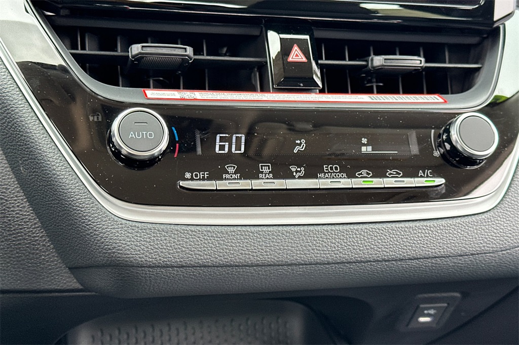 2025 Toyota Corolla LE photo 19