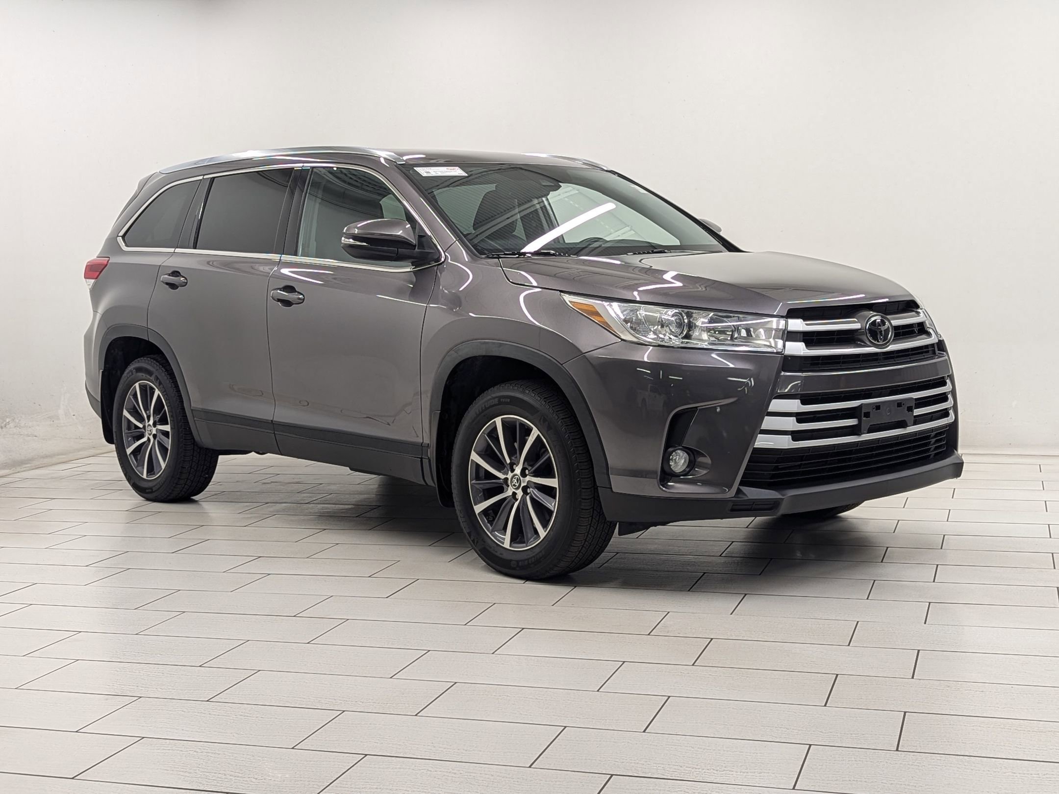2019 Toyota Highlander XLE photo 4