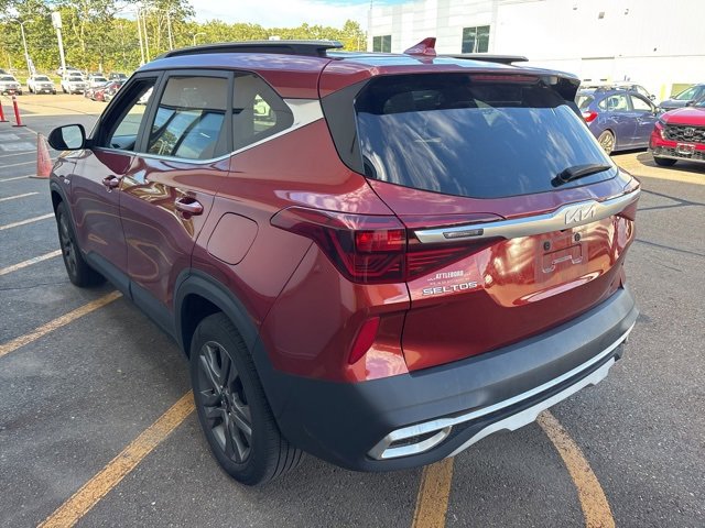 2023 Kia Seltos S photo 3