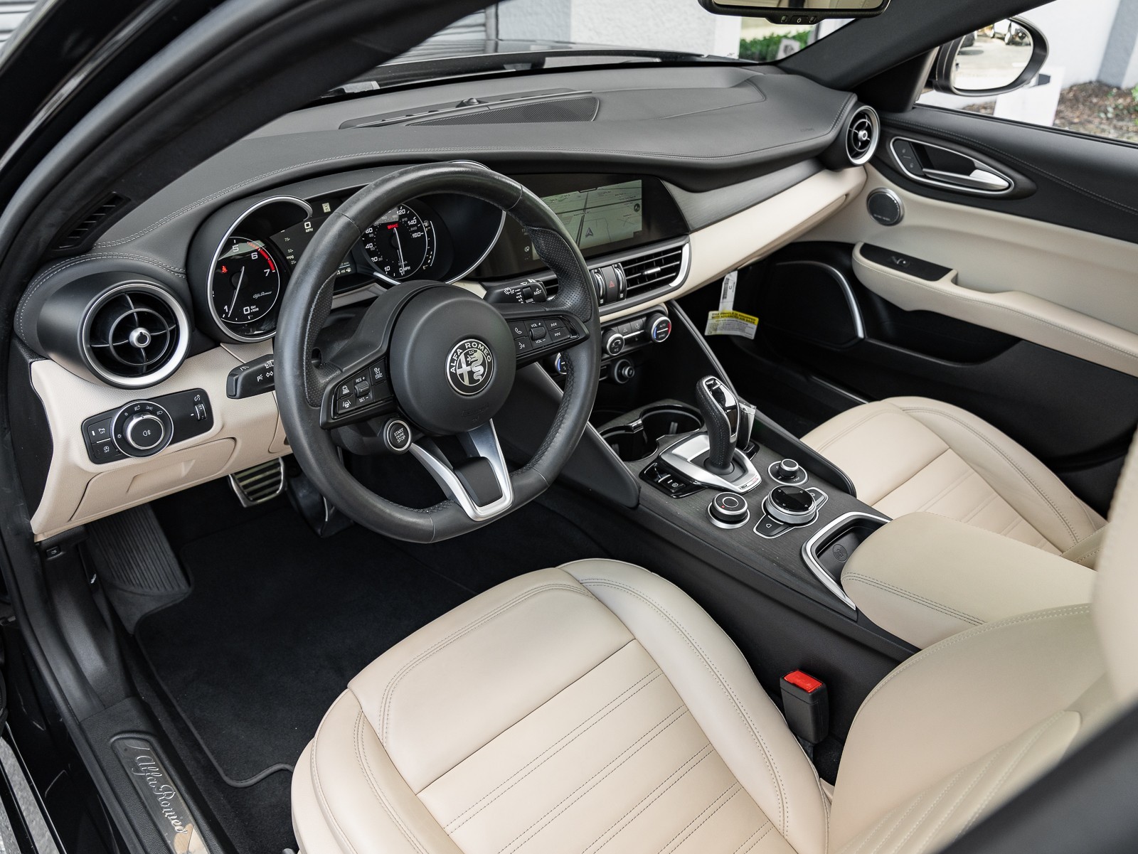 2023 Alfa Romeo Giulia Ti photo 6