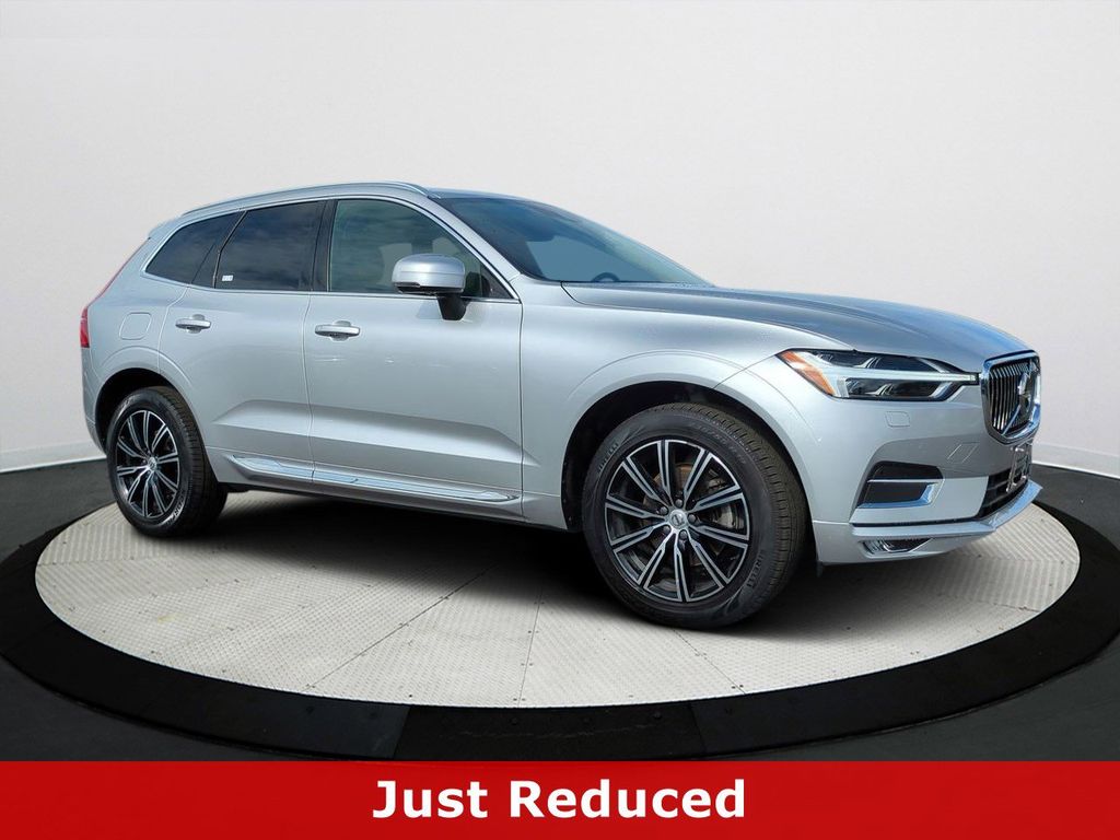 2020 Volvo XC60 Inscription's photo