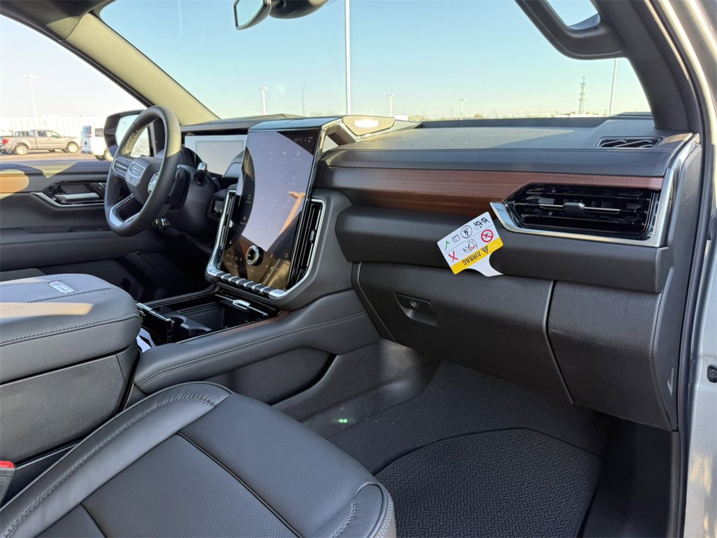 2026 GMC YUKON XL - Image 40