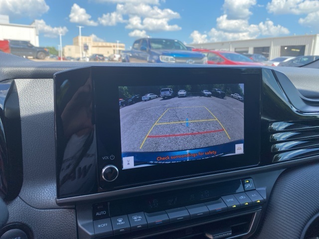 2025 Toyota Camry SE photo 29