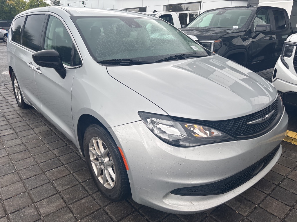 2024 Chrysler Voyager LX photo 2