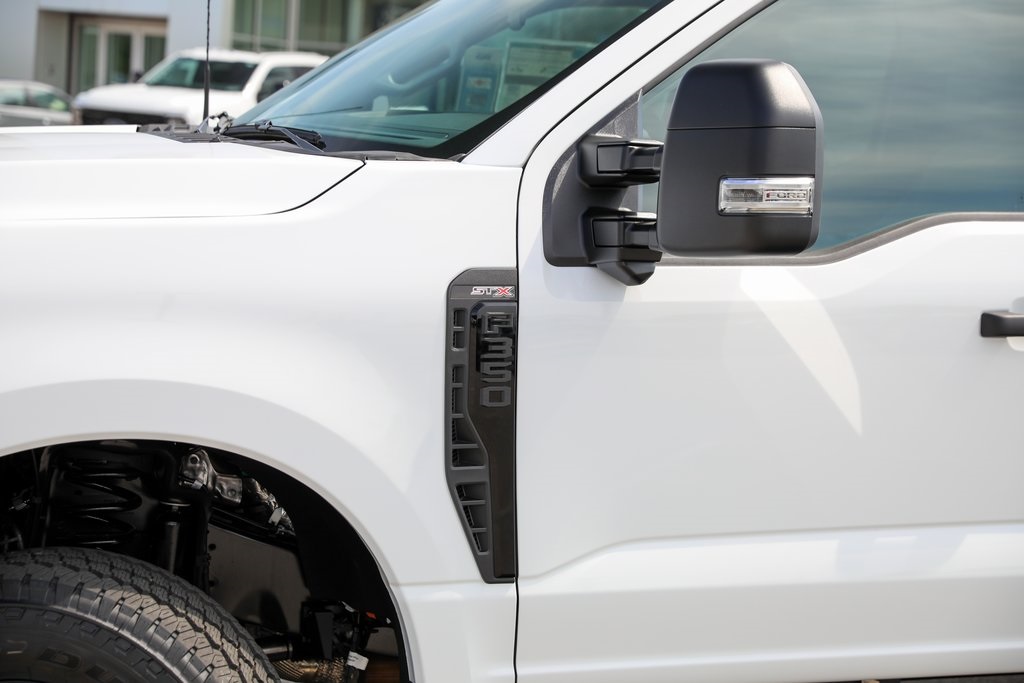 2025 Ford F-350 XL photo 3