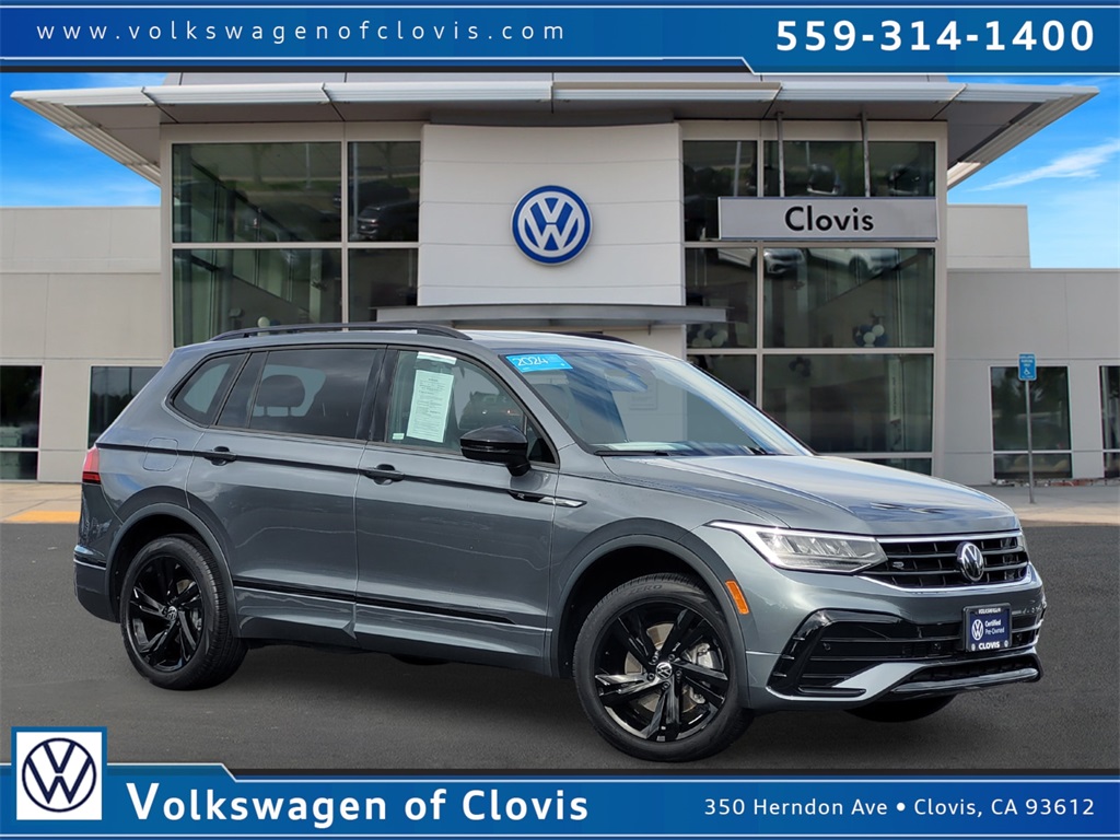 2024 Volkswagen Tiguan SE R-LINE BLACK's photo