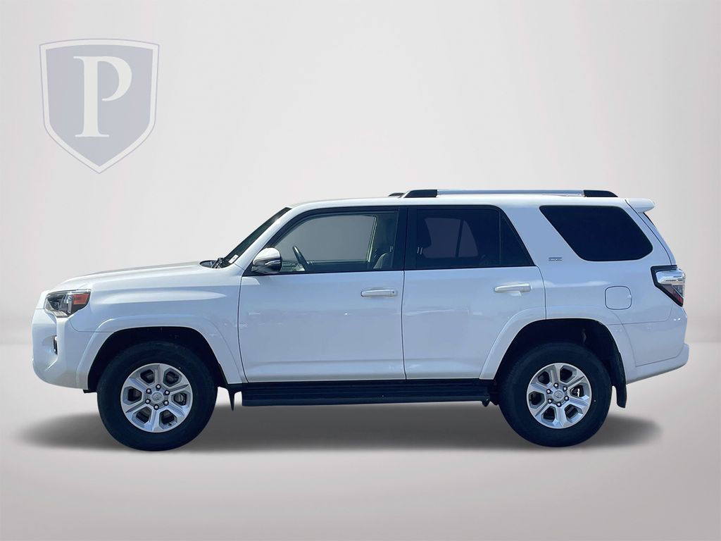 2024 Toyota 4Runner SR5 Premium photo 2
