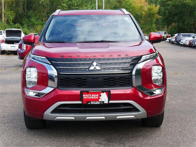 2024 Mitsubishi Outlander SEL photo 2