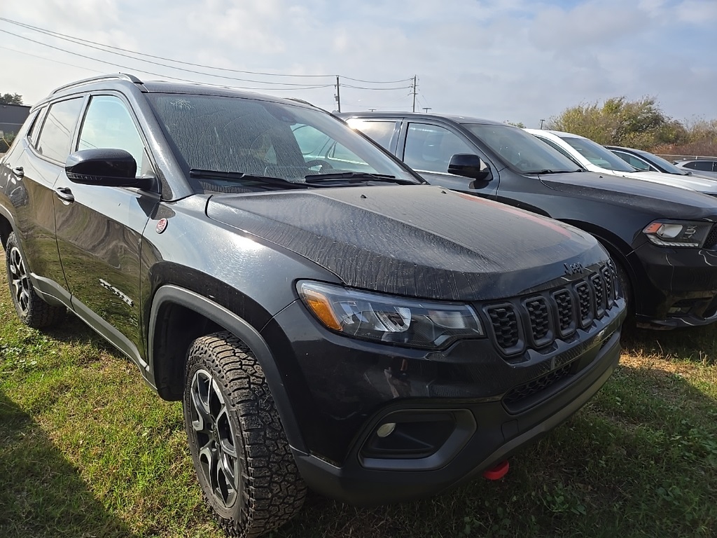 2024 Jeep Compass Trailhawk photo 4