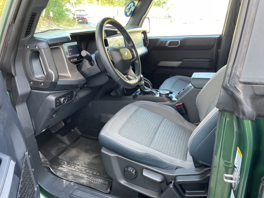 2023 Ford Bronco Outer Banks photo 9