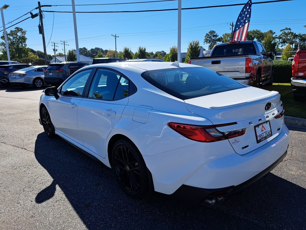 2025 Toyota Camry SE photo 11