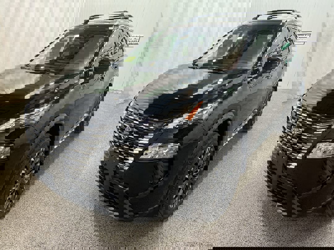 2026 Nissan Rogue Platinum photo 4