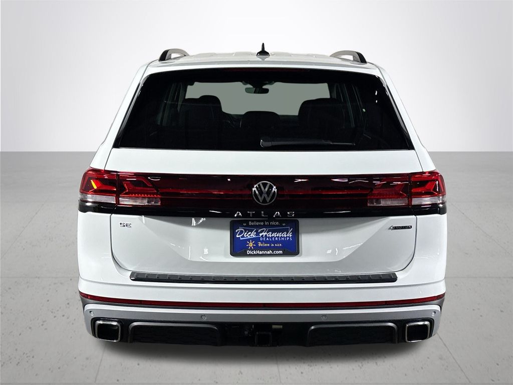 2025 Volkswagen Atlas Peak Edition SE photo 7